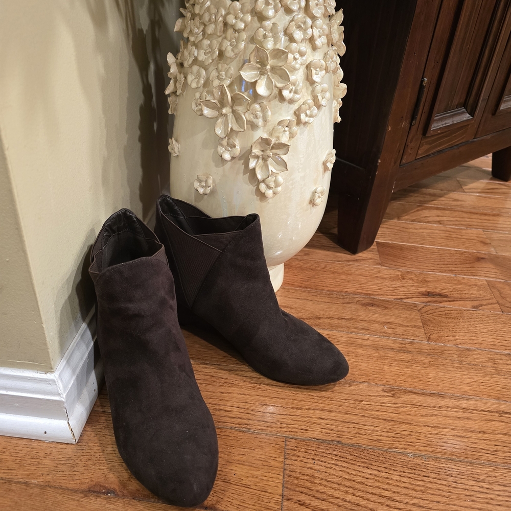 Elegant Brown Ankle Boots